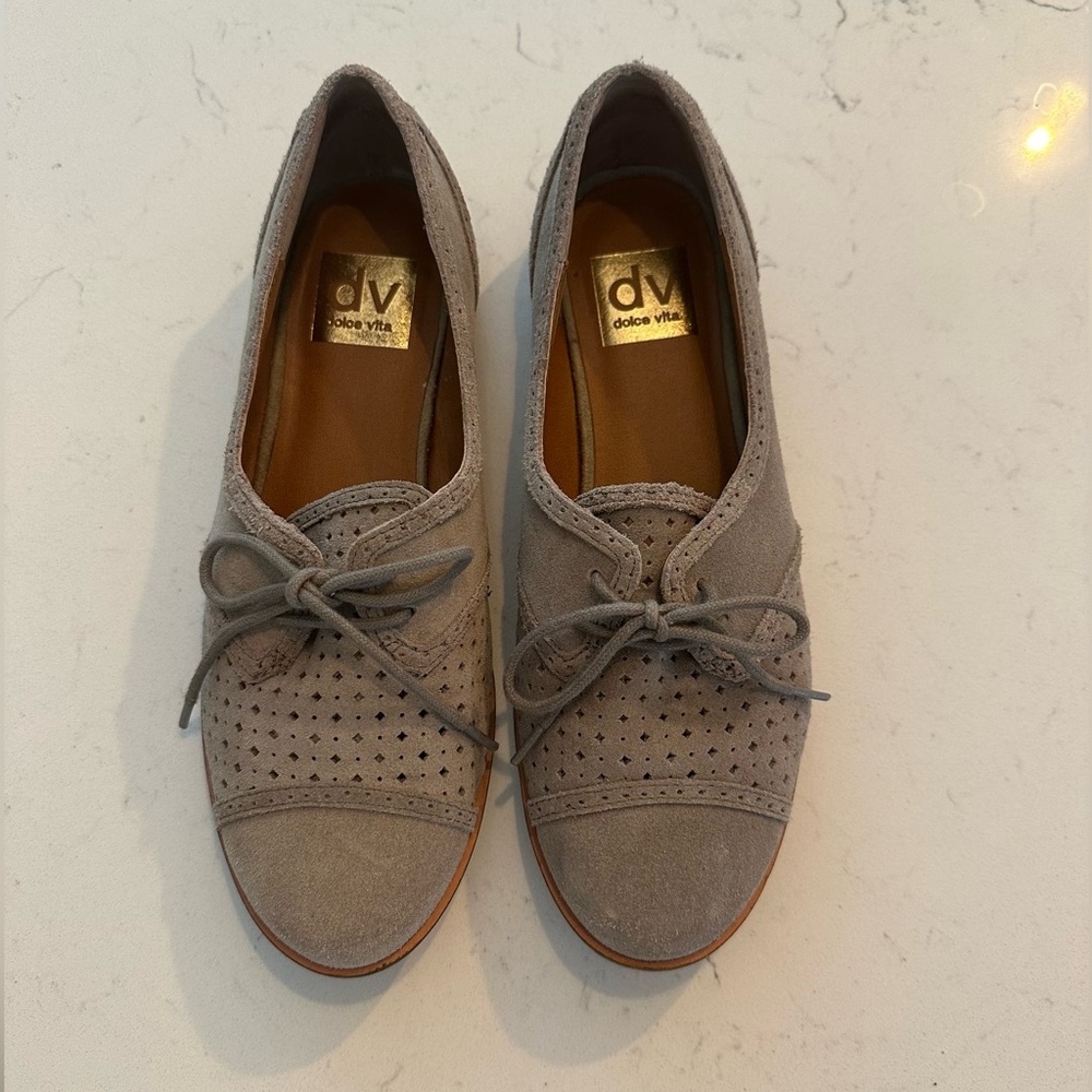 DV Dolce Vita Taupe Perforated Lace Up Suede Oxfords, 6.5 - Picture 2 of 4